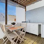 Casa Beira-mar, In With Rooftop Дом отдыха Ольян